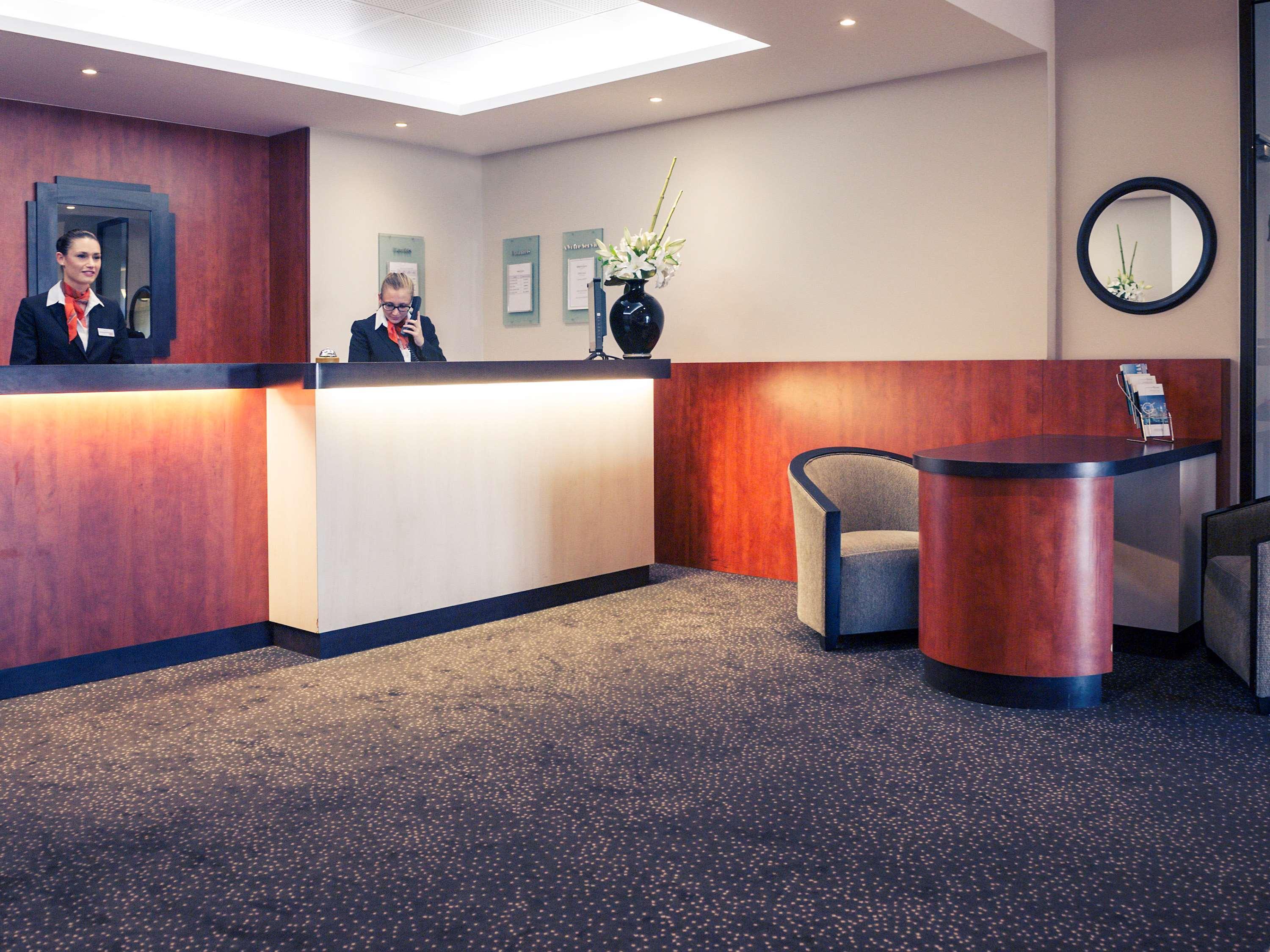 Mercure Maurepas Saint Quentin Екстер'єр фото