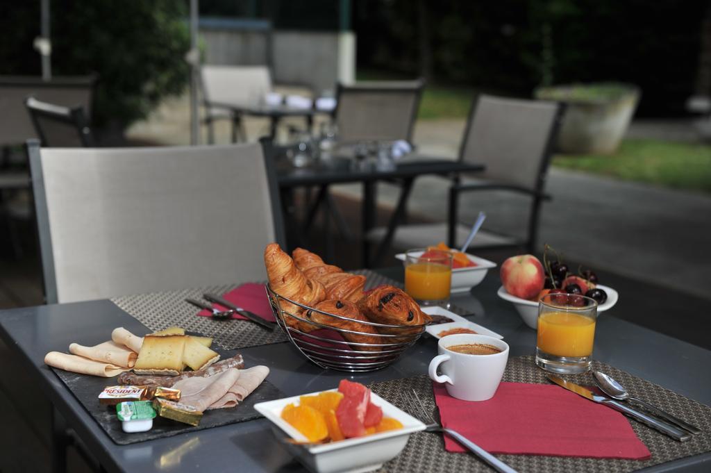 Mercure Maurepas Saint Quentin Екстер'єр фото